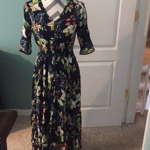 🔥🔥 Suzanne Betro dress NWOT size Small